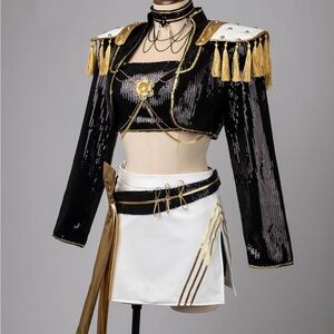 Mira’s cosplay golden outfit